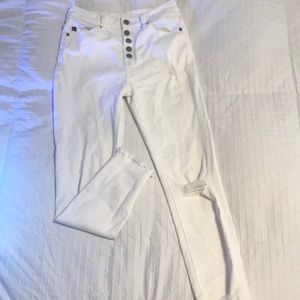 Cute white skinny jeans never worn
